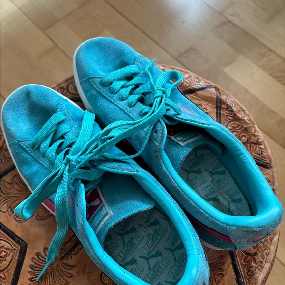 Mens suede Puma tennis shoes - Picture 3 of 6